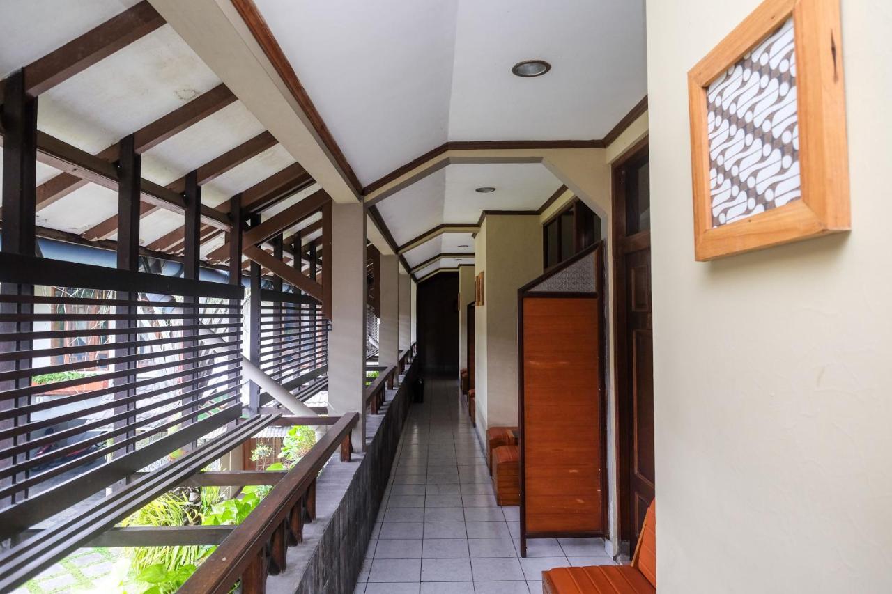 Urbanview Hotel Syariah Wisnugraha By Reddoorz Yogyakarta Dış mekan fotoğraf