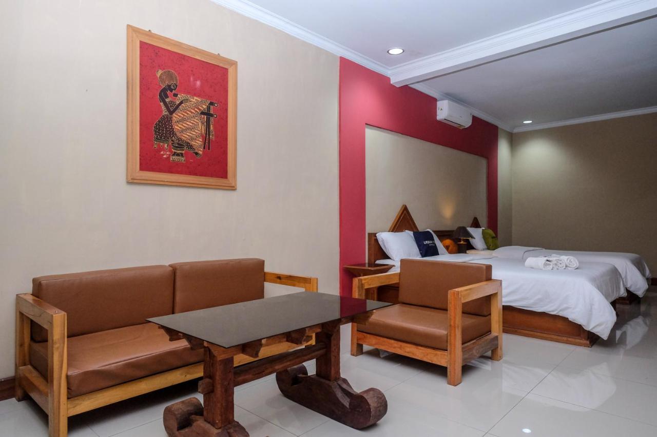 Urbanview Hotel Syariah Wisnugraha By Reddoorz Yogyakarta Dış mekan fotoğraf