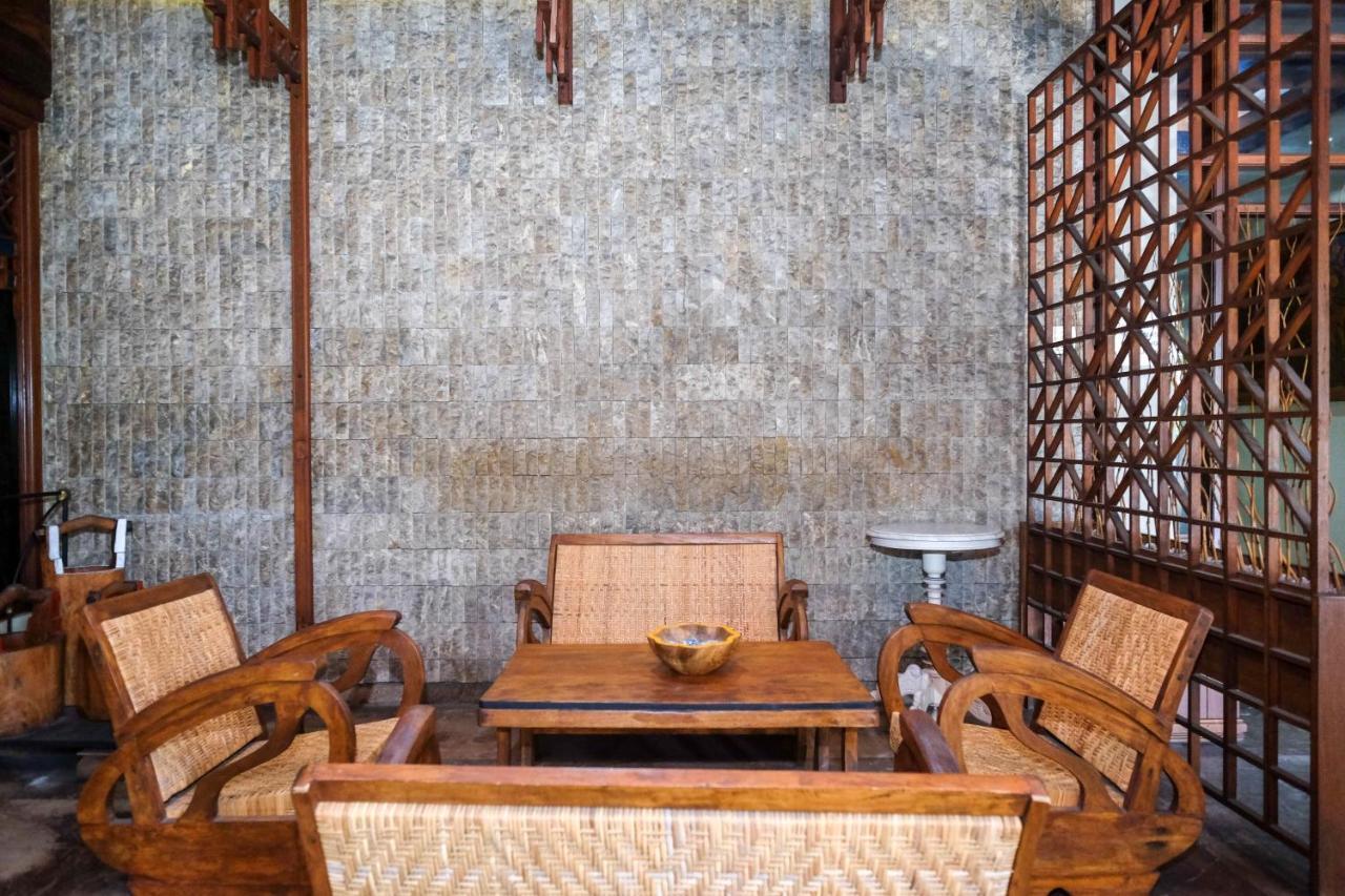 Urbanview Hotel Syariah Wisnugraha By Reddoorz Yogyakarta Dış mekan fotoğraf