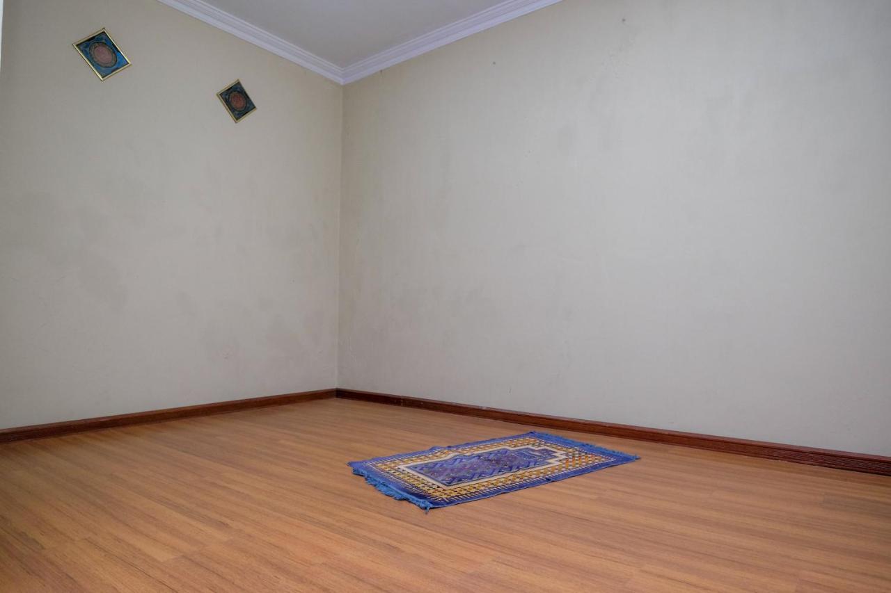 Urbanview Hotel Syariah Wisnugraha By Reddoorz Yogyakarta Dış mekan fotoğraf