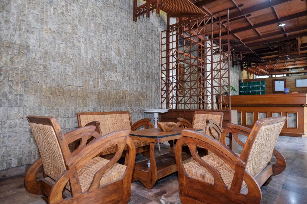 Urbanview Hotel Syariah Wisnugraha By Reddoorz Yogyakarta Dış mekan fotoğraf