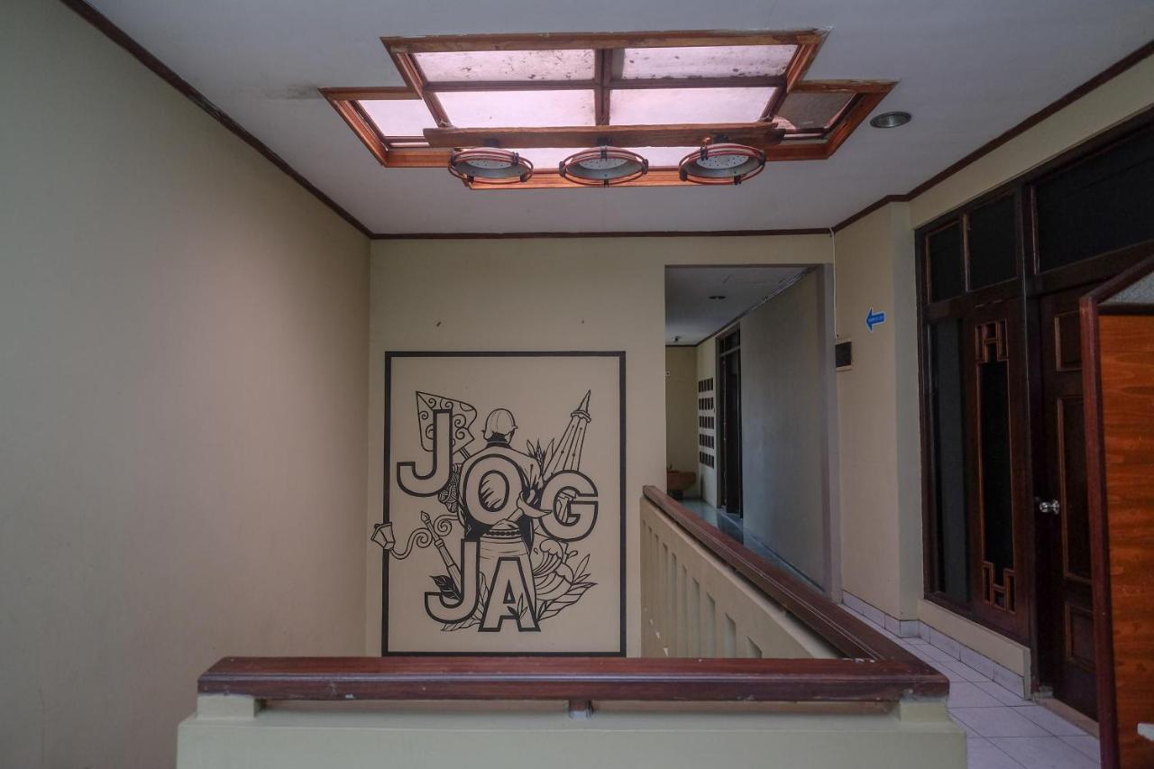 Urbanview Hotel Syariah Wisnugraha By Reddoorz Yogyakarta Dış mekan fotoğraf