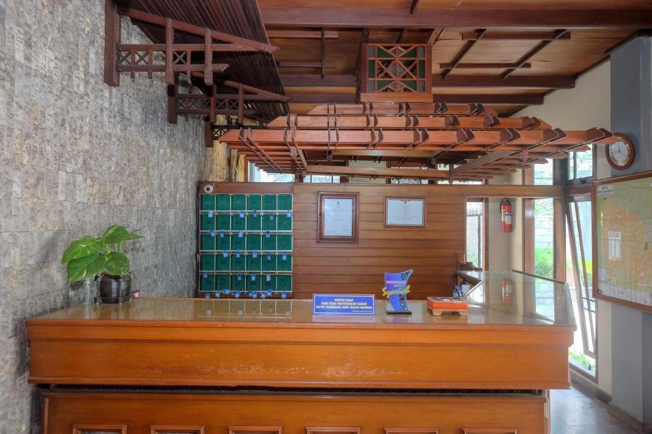 Urbanview Hotel Syariah Wisnugraha By Reddoorz Yogyakarta Dış mekan fotoğraf