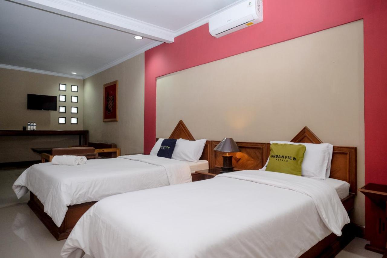 Urbanview Hotel Syariah Wisnugraha By Reddoorz Yogyakarta Dış mekan fotoğraf