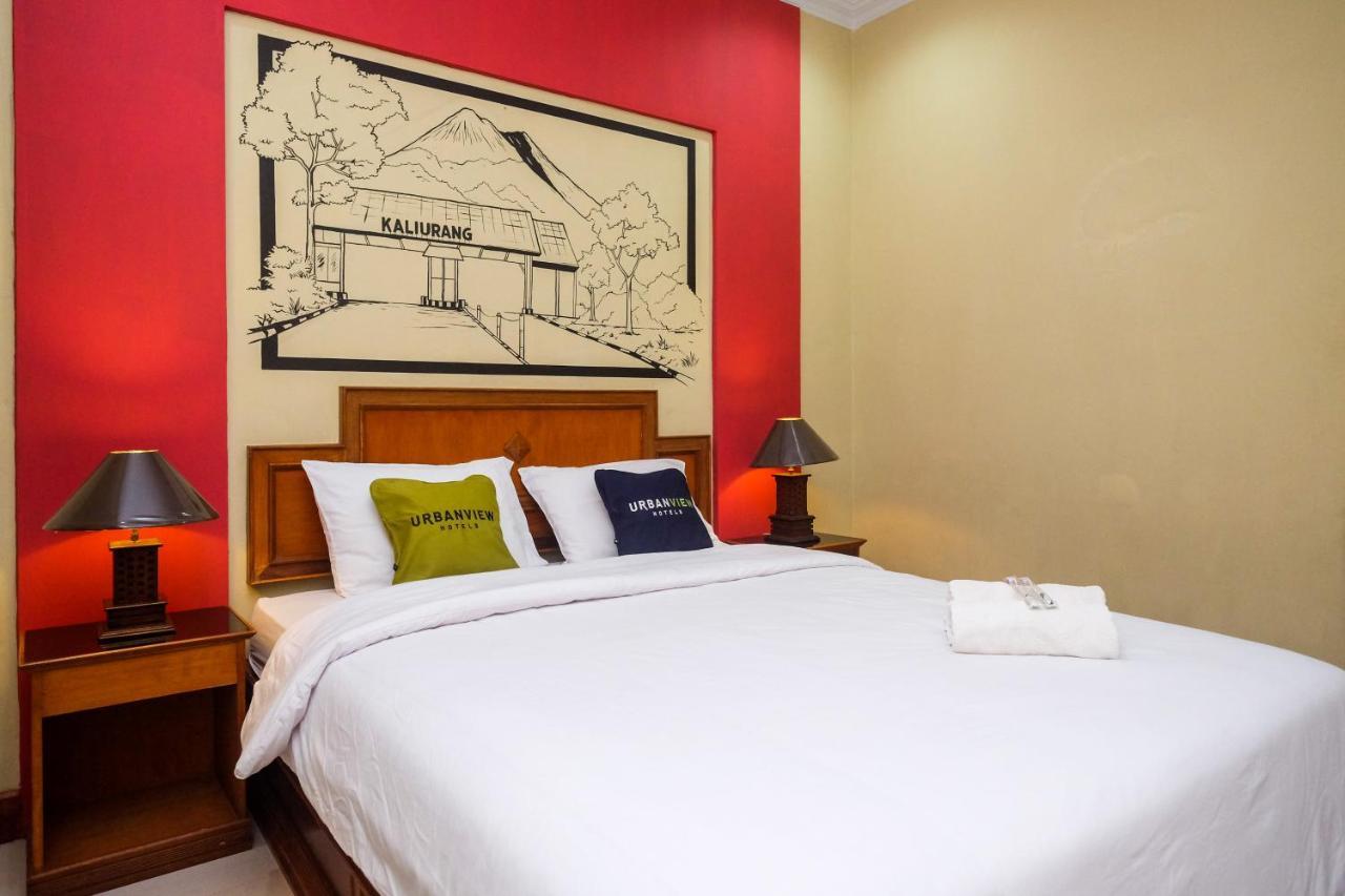 Urbanview Hotel Syariah Wisnugraha By Reddoorz Yogyakarta Dış mekan fotoğraf