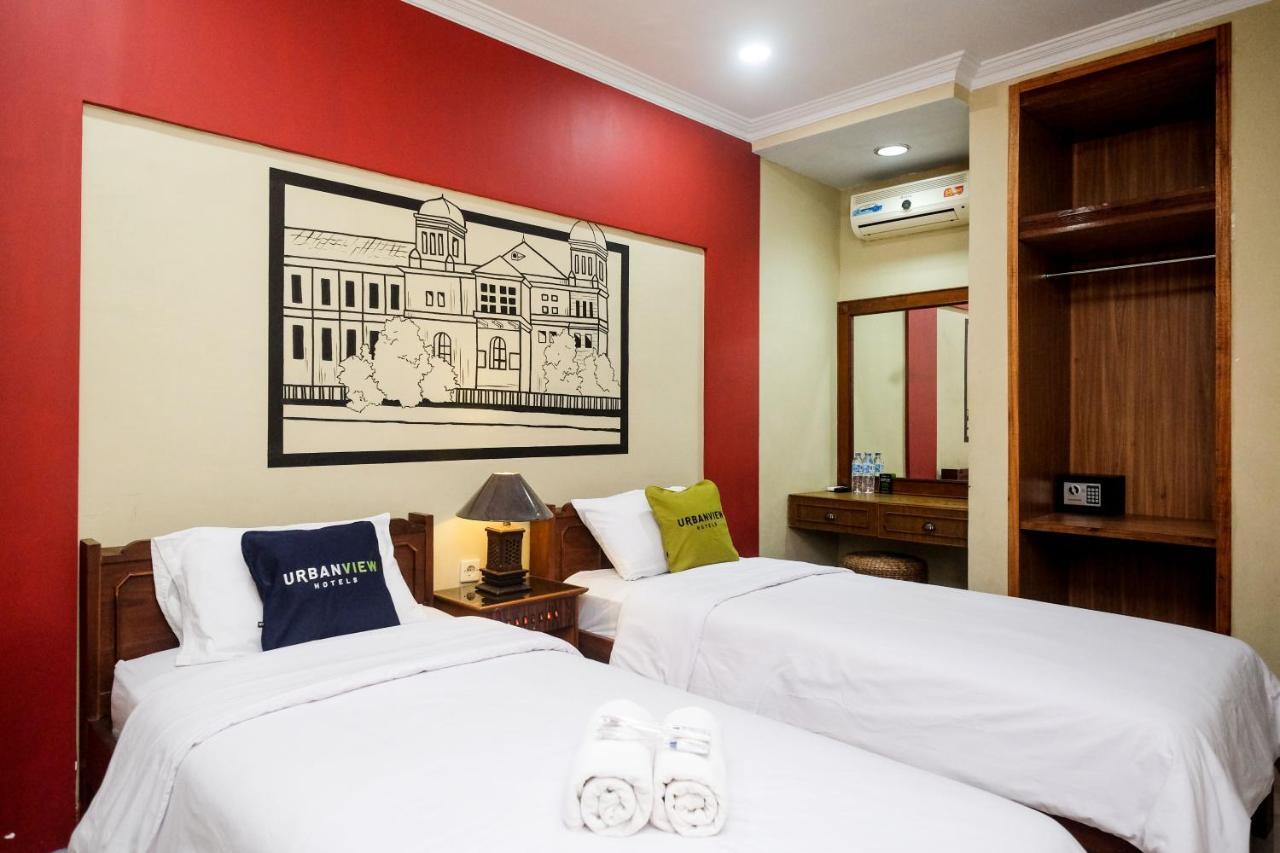 Urbanview Hotel Syariah Wisnugraha By Reddoorz Yogyakarta Dış mekan fotoğraf